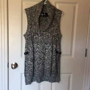 Women’s Sleeveless Sweater